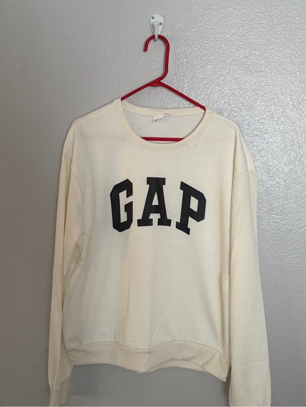 XL GAP Cream Crewneck Sweater with Black Logo (B3)